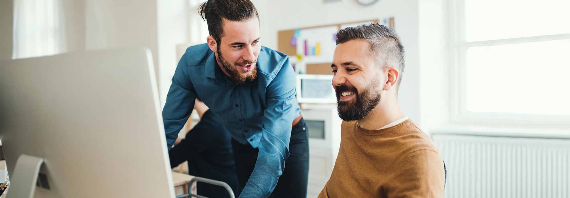 Ausbildungsituation am Computer in der Ausbildung zum Datenschutzbeauftragten